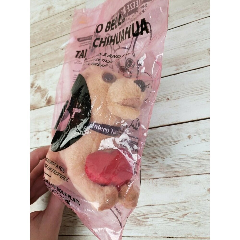 Taco Bell Talking CHIHUAHUA with Heart Pillow 6” Plush Dog Growls Valentine
